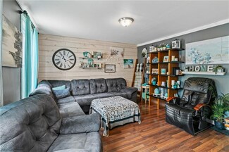 13 Whipple St, Pawtucket, RI 02860