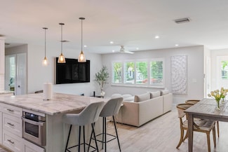 2830 SW 5th St, Boynton Beach, FL 33435