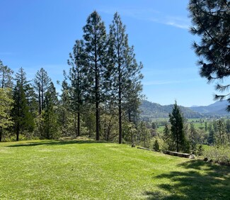 978 Fish Hatchery Rd, Grants Pass, OR 97527
