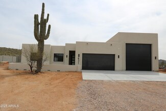431 W Roughrider Rd, New River, AZ 85087