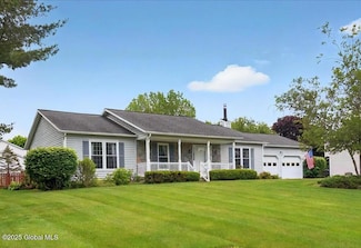 21 Barclay St, Clifton Park, NY 12065