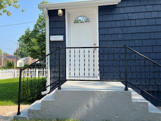 1031 Lorraine Ave, Waukegan, IL 60085