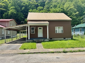 391 Mckinley St, Wharton, WV 25208