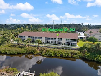 841 Waterside Dr Unit 202, Venice, FL 34285