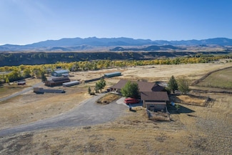 6 Bear Creek Rd, Cody, WY 82414