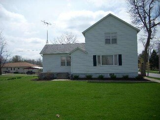 216 W South St, Peotone, IL 60468