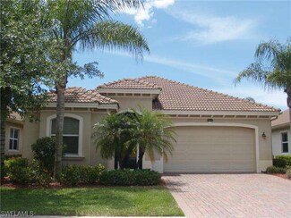 10319 Gator Bay Ct, Naples, FL 34120
