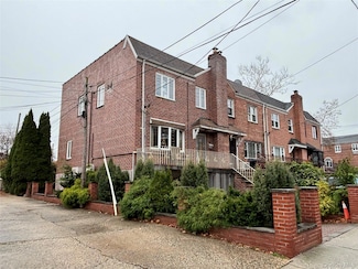 7210 Juniper Blvd S, Middle Village, NY 11379