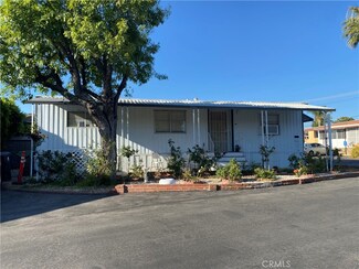 25 Veronica Way, Los Angeles, CA 91345