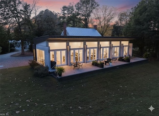 323 Millers Ln, Susan, VA 23163