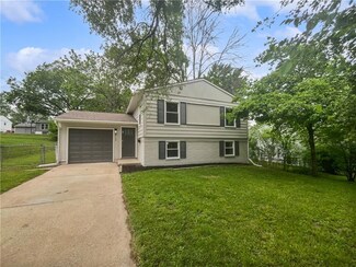 812 N Powahatan Dr, Independence, MO 64056