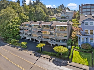 2002 N 30th St Unit 101, Tacoma, WA 98403