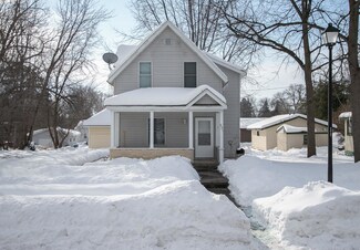 621 3rd Ave SW, Cambridge, MN 55008
