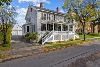 5 Marvin St, Clinton, NY 13323