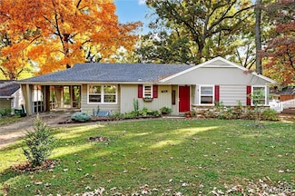 450 Forest Green Dr, Saint Louis, MO 63119