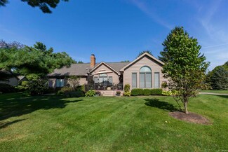 51158 Huntington Ln, Granger, IN 46530