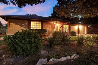 1317 Warrington Dr, Austin, TX 78753