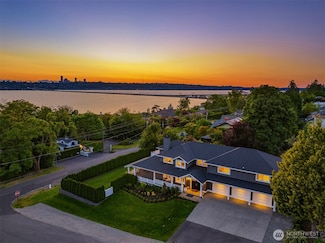 6006 SE 30th St, Mercer Island, WA 98040