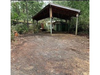 223 Azalea St, Florence, OR 97439
