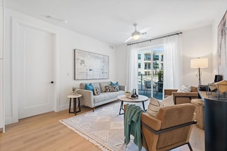 1701 Simond Ave Unit 426, Austin, TX 78723