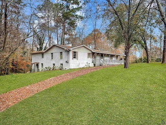 231 Alexandria Dr, Macon, GA 31210