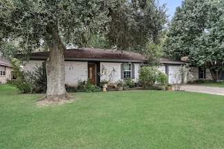 9555 Gross St, Beaumont, TX 77707