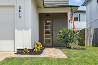 5610 Trout Ln, Pensacola, FL 32507