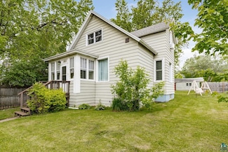 3801 W 5th St, Duluth, MN 55807