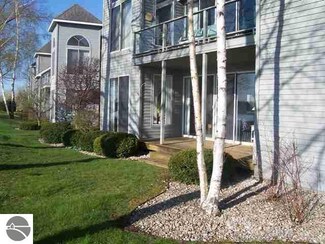 786 N Saint Joseph St Unit 11, Suttons Bay, MI 49682