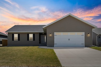 2903 Belle St SW, Cedar Rapids, IA 52404
