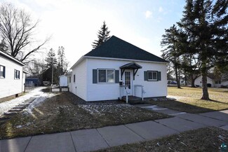 611 7th Ave E, Ashland, WI 54806