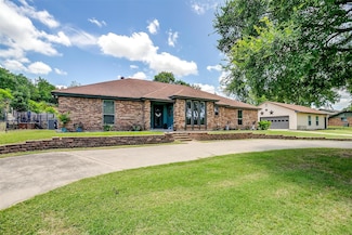 1508 Canyon Creek Dr W, Azle, TX 76020