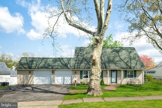 7 Quest Rd, Levittown, PA 19057