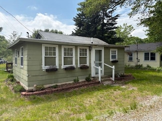 2 Roberge Way, Chepachet, RI 02814