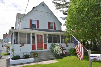 30 Lyndon Ave, Warwick, RI 02889