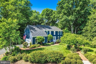 10315 Yellow Pine Dr, Vienna, VA 22182