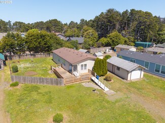 105 Breeze St, Depoe Bay, OR 97341