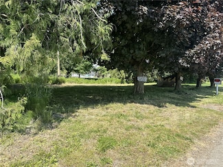 124 Columbia St, Sumas, WA 98295
