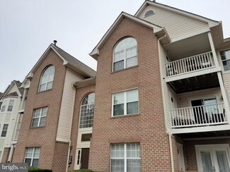 9605 Lake Pointe Ct Unit 201, Upper Marlboro, MD 20774