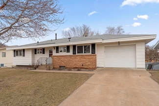 831 66th Ave NE, Minneapolis, MN 55432