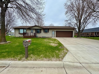 1112 10th St, Gaylord, MN 55334