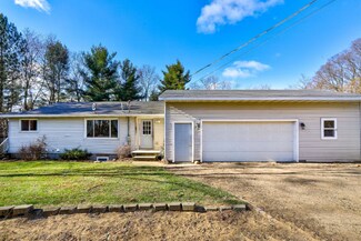 8365 2nd Ave, West Olive, MI 49460