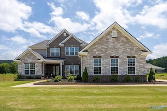 8304 Lionhead Ln SE, Owens Cross Roads, AL 35763