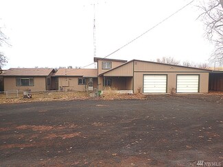 104 N 1st St, Harrington, WA 99134