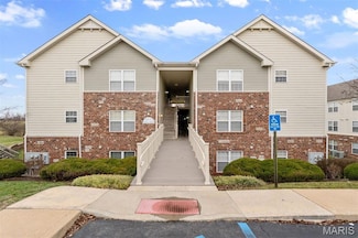 1434 Piedmont Cir, Saint Peters, MO 63304