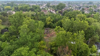 2111 Beyer Ln, Sterling Heights, MI 48314