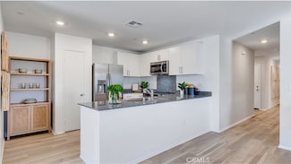14226 Clemson St, Hesperia, CA 92344