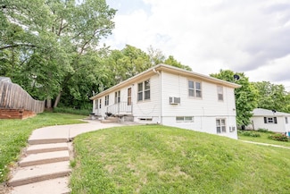505 N Hazel St, Glenwood, IA 51534