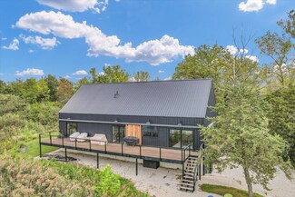 26 Wandering Forest Rd, Oakwood, IL 61858
