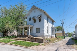 1415 Pershing Ave, Davenport, IA 52803